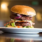 Restaurant La Source Restaurant Cadenet BURGER DE BOEUF