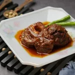 Restaurant La Source Restaurant Cadenet Noix De Joue De Porc Braisee A La Sauge