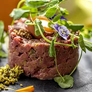 Restaurant La Source Restaurant Cadenet TARTARE DE BOEUF CHAROLAIS AU COUTEAU